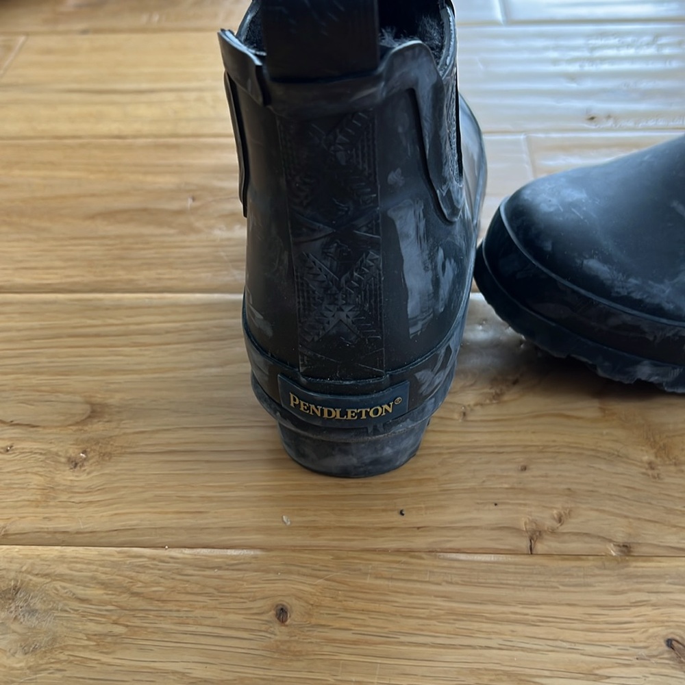 Pendleton wool boots - Picture 3 of 5